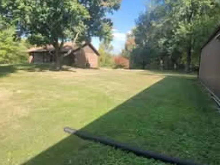 5094 Indian Hills Dr — Photo 2