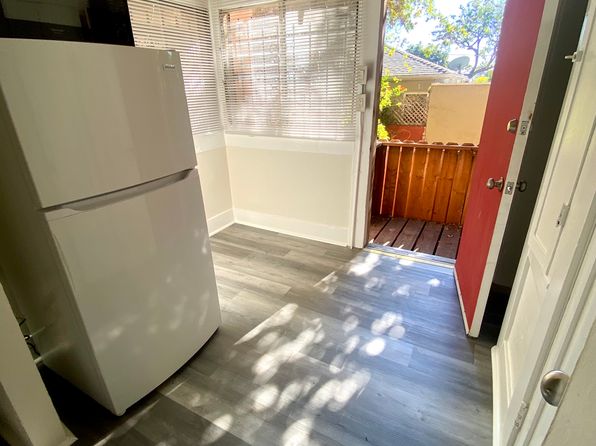 7276 1/4 Fountain Ave