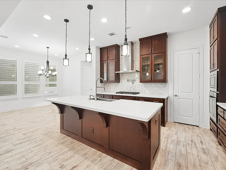 8047 Sunflower Ln — Photo 6