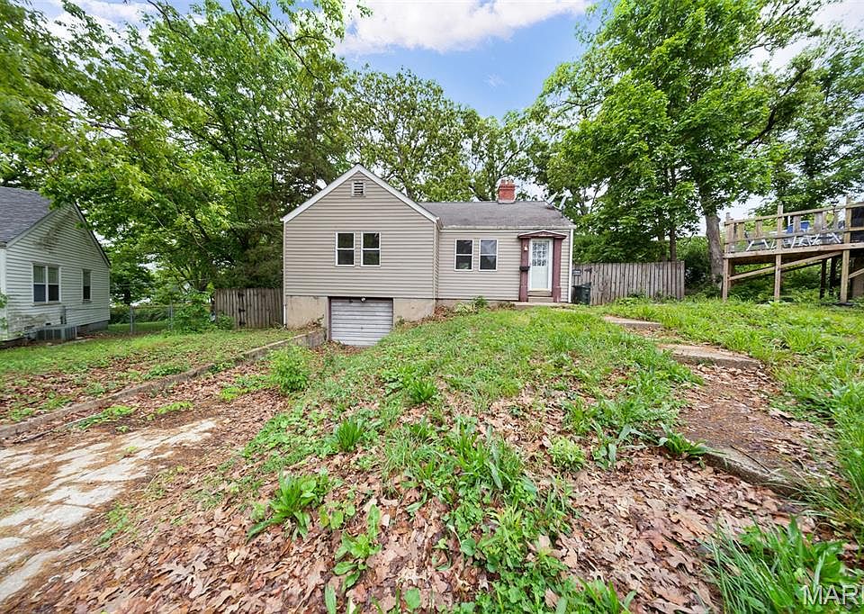 1st image of 65 Rose Ct