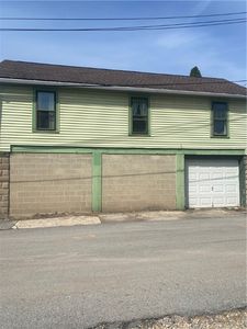 817 Shryock Ave, Indiana, PA, 15701