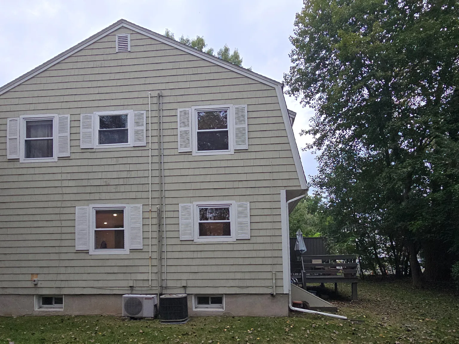 3 bed, 2.5 bath, 1528 sqft, $4,100 — Photo 3