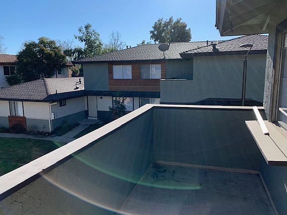3rd image of 2555-2545-2559 White Oak Pl #2559UNITD