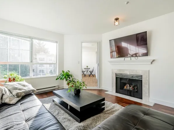 2990 Princess Cres, Coquitlam, BC V3B 7R3