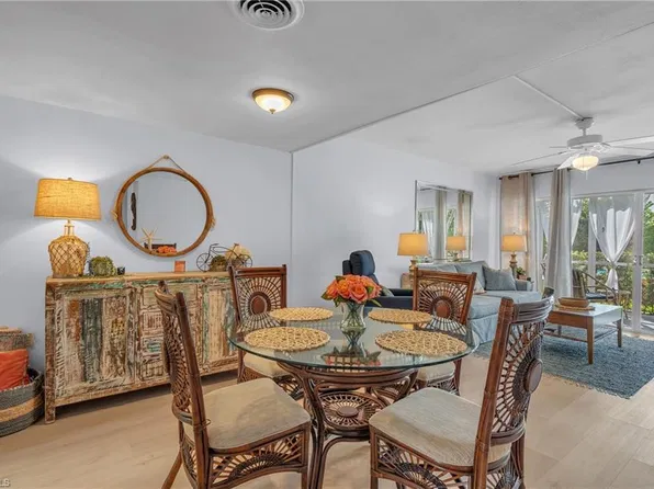 2064 Alamanda DR #7, NAPLES, FL 34102