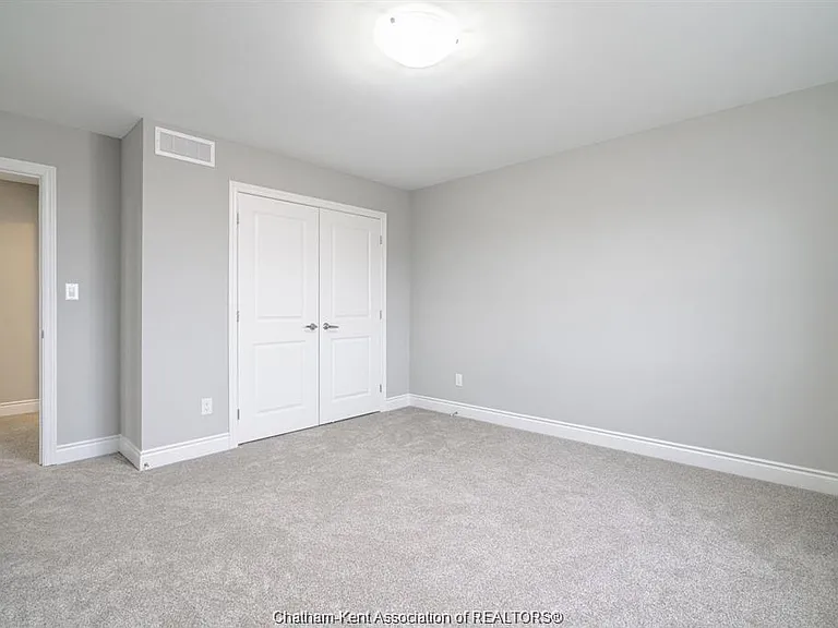 32 Betty Ct — Photo 14