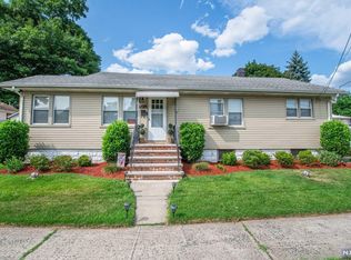 16 Stone St, Bloomfield, NJ 07003