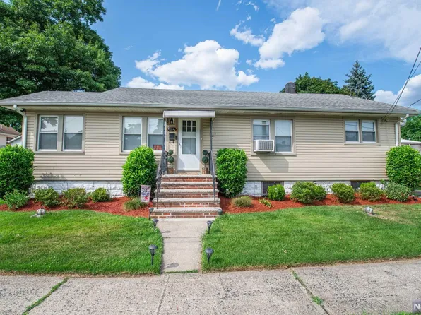 16 Stone St, Bloomfield, NJ 07003