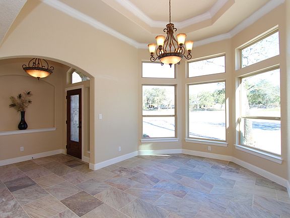 4th image of 352 Rose Meadow Dr