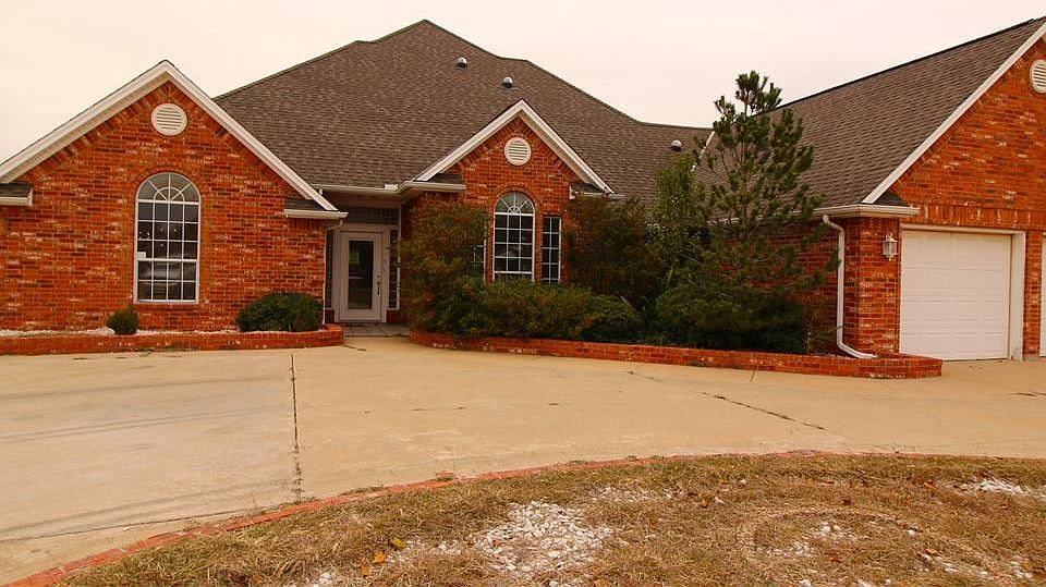 1st image of 1603 SW Sandra Cir
