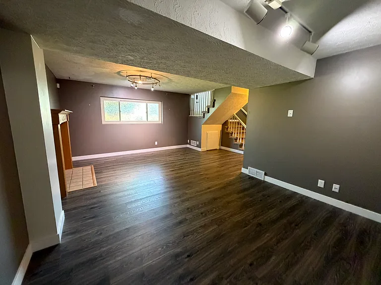 13203 Courtney Dr — Photo 33