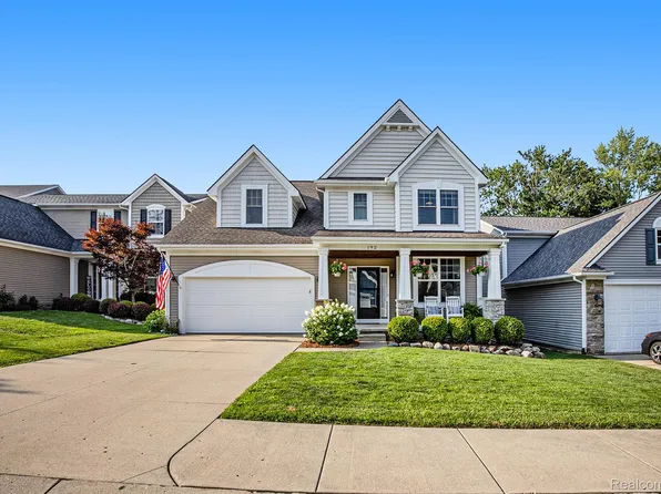 192 Turnberry Ct, Milford, MI 48381