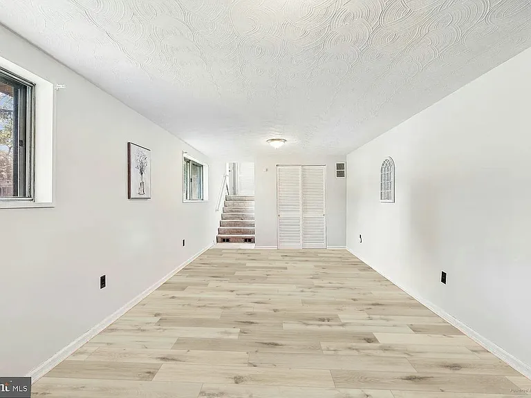 7608 Wellesley Dr — Photo 7