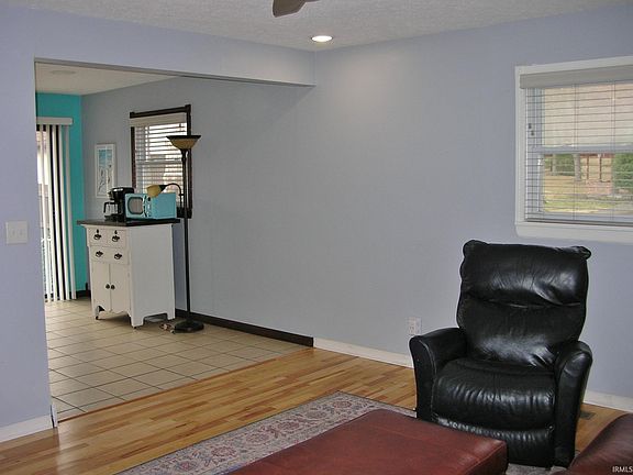 5th image of 3399 Bell Rd