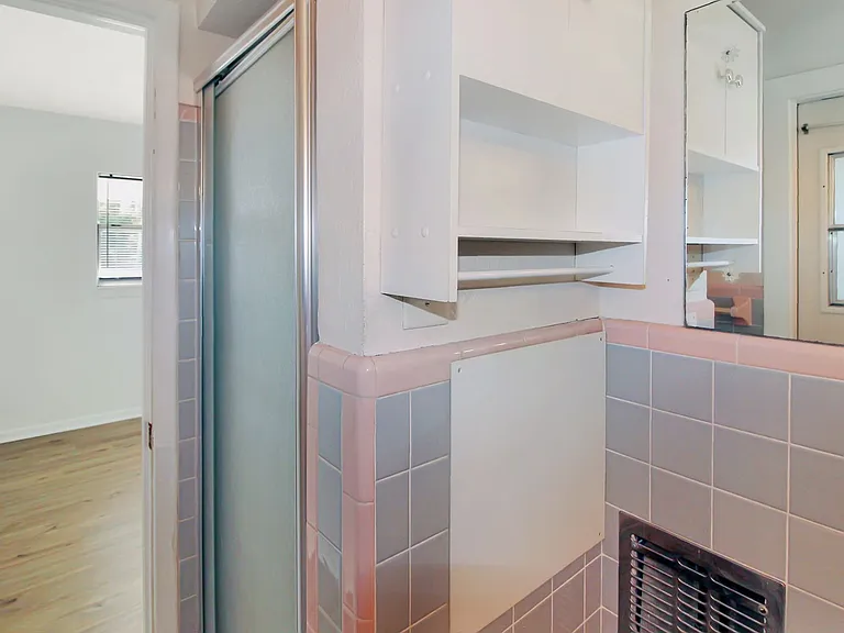 1612 Larchwood Dr — Photo 11