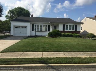 15 Westport Dr, Toms River, NJ 08757