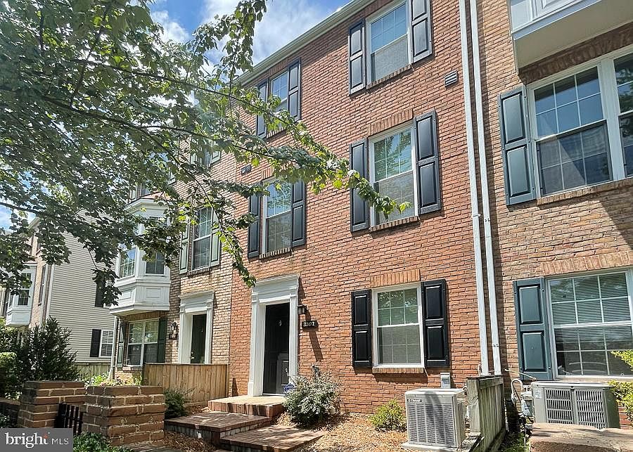 1st image of 3302 Mount Vernon Ave