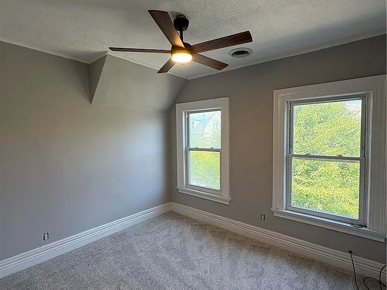 590 Richmond Ave #4 — Photo 10
