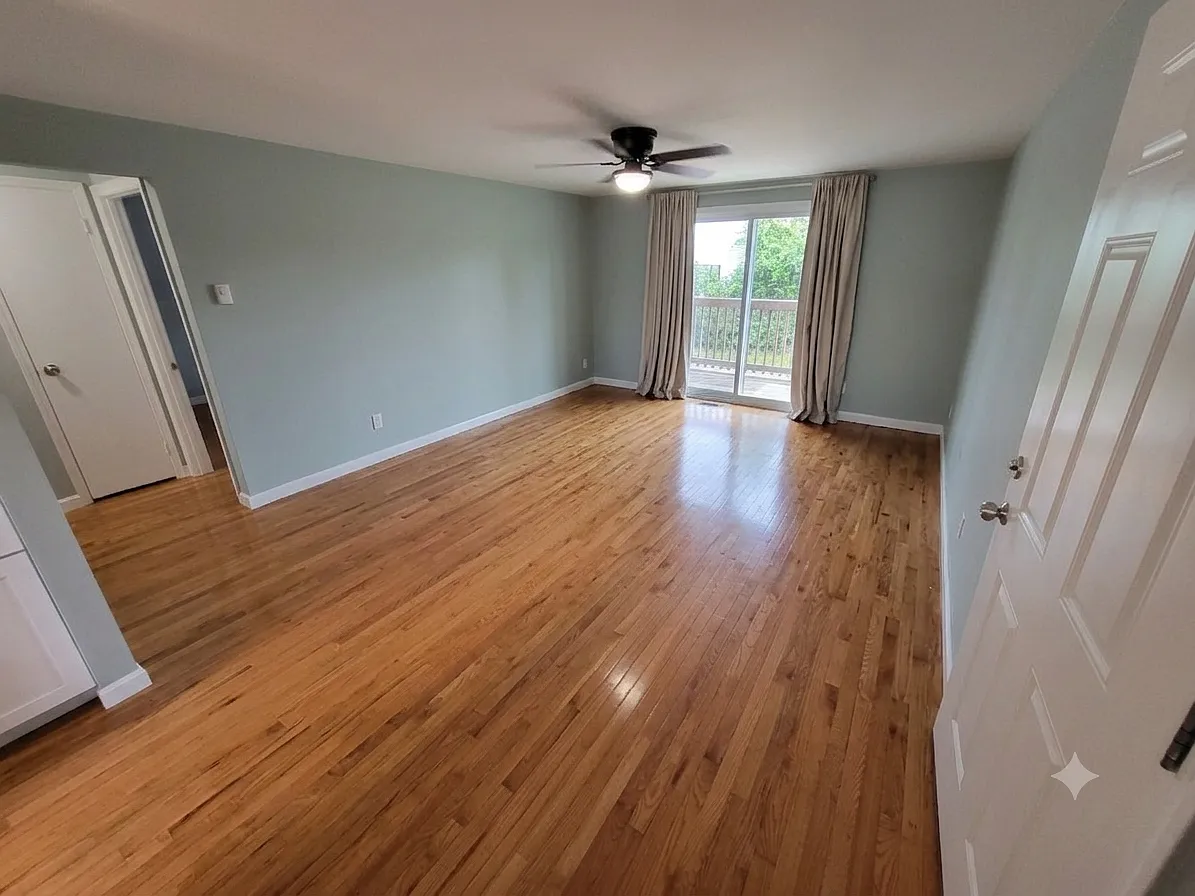 2 bed, 750 sqft, $2,050 — Photo 4
