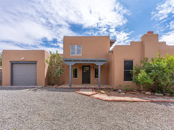 11 Cuesta Ln, Santa Fe, NM 87508