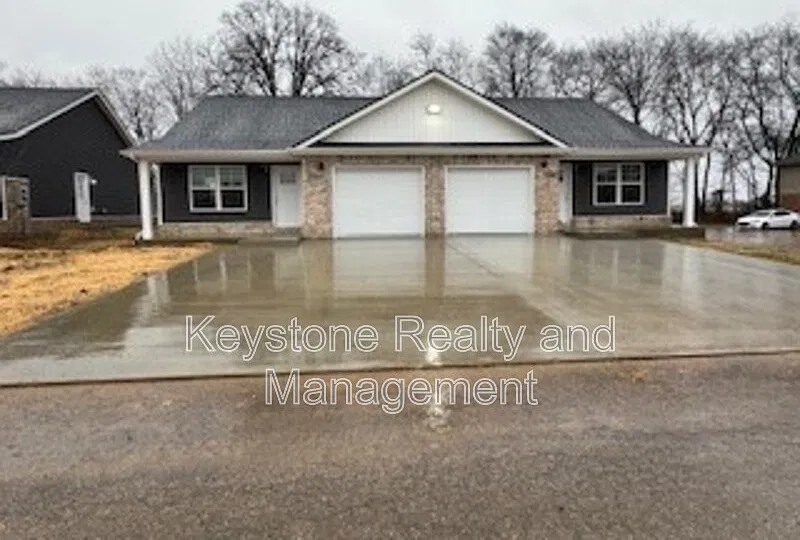2 bed, 2.0 bath, 1244 sqft, $1,295 — Photo 1
