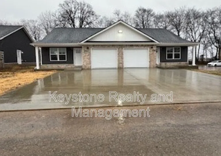 101 Mace Ln #B — Photo 1