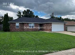 3726 W Roxbury St, Springfield, MO 65807