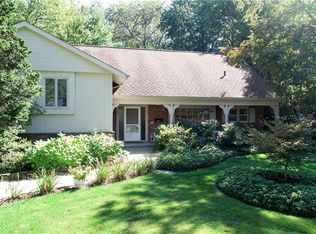 11 Pinebrook Dr, White Plains, NY 10605
