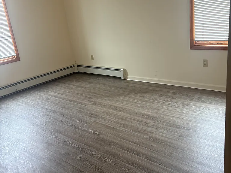 251 Main St #1 — Photo 3