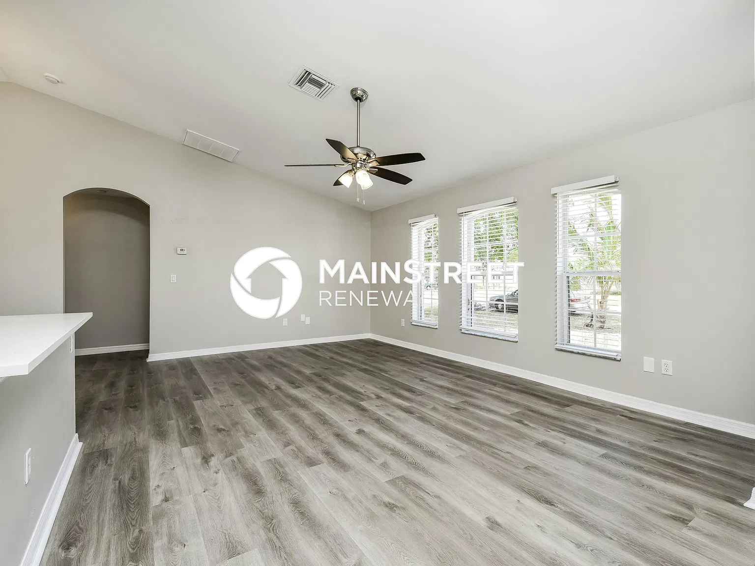 1418 SE 27th Ter — Photo 3