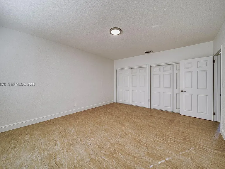 4136 SW 14th St — Photo 18