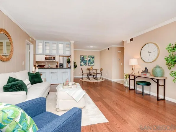 5710 Baltimore Dr, La Mesa, CA