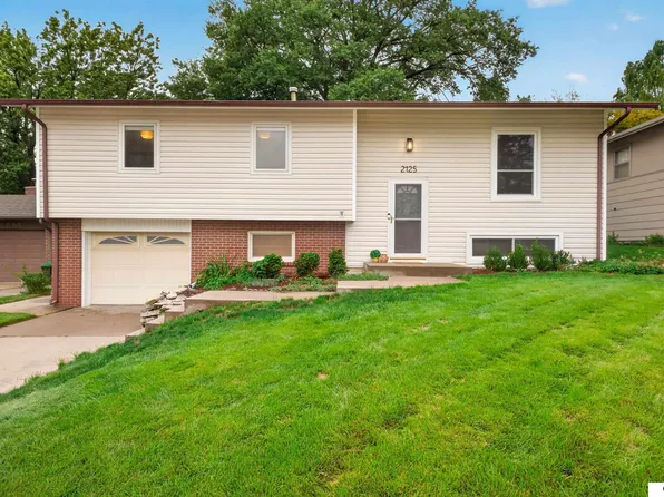 2125 S 62nd St, Lincoln, NE 68506