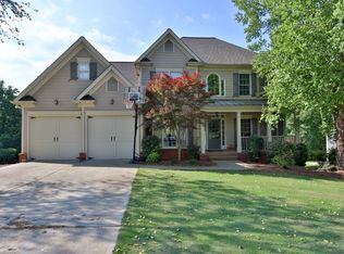 8835 Forest Path Dr, Gainesville, GA 30506