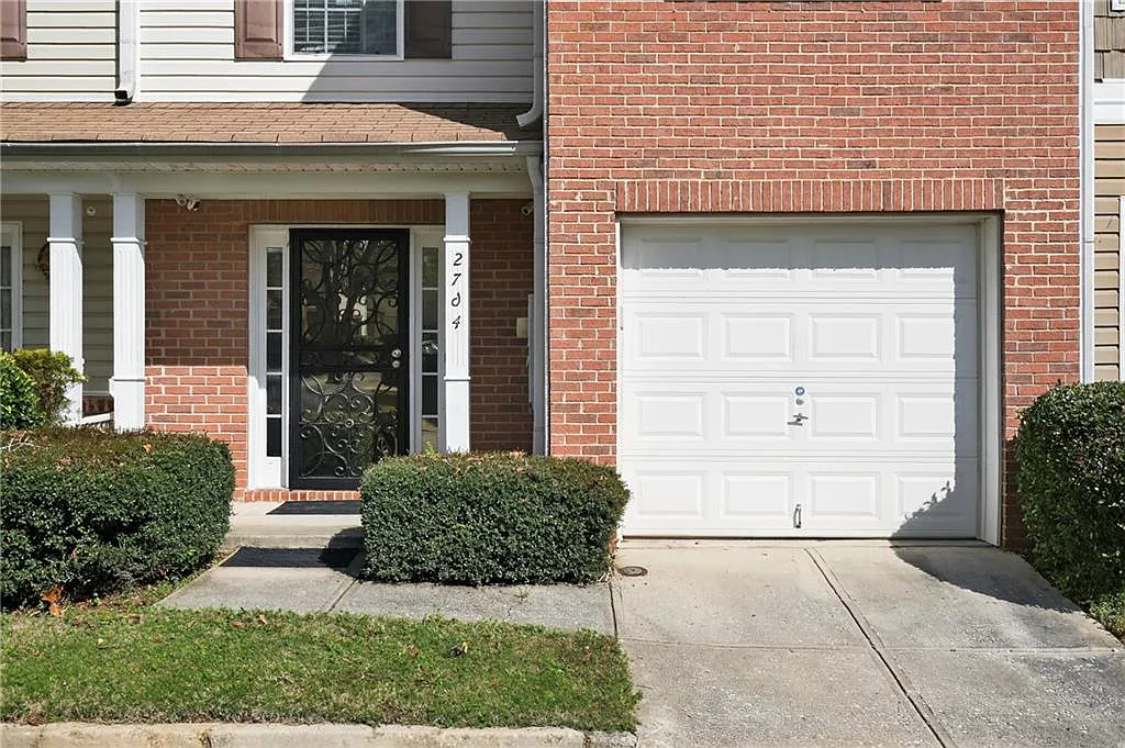 2 bed, 2.5 bath, 1433 sqft, $1,700 — Photo 1
