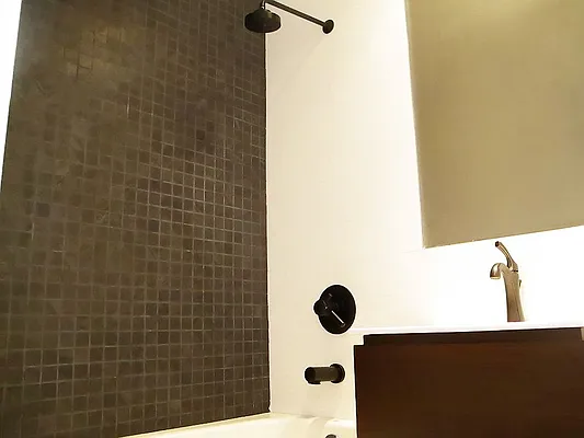 Rented by Premier Metro Realty Corp | media 30