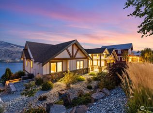 362 Porcupine Ln, Chelan, WA 98816