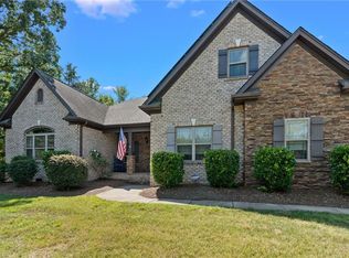 7000 Glenhaven Ridge Dr, Clemmons, NC 27012