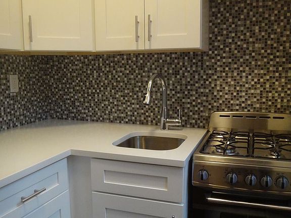 4th image of 225 E 84th St APT 3E