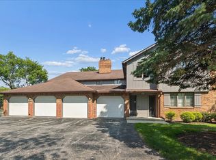 13259 S Country Club Ct APT 2A, Palos Heights, IL 60463