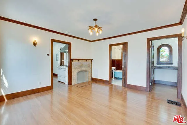 1548 Micheltorena St #1/4 — Photo 3
