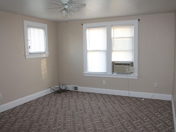 3rd image of 325 Menoher Way