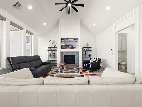5th image of 15505 Brook Hill Dr