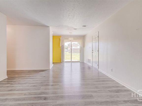 5th image of 126 Oglesby Avenue
