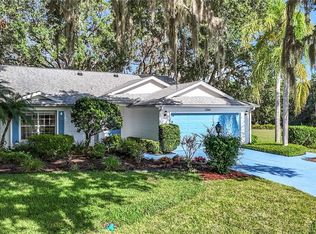25907 Glen Eagle Dr, Leesburg, FL 34748