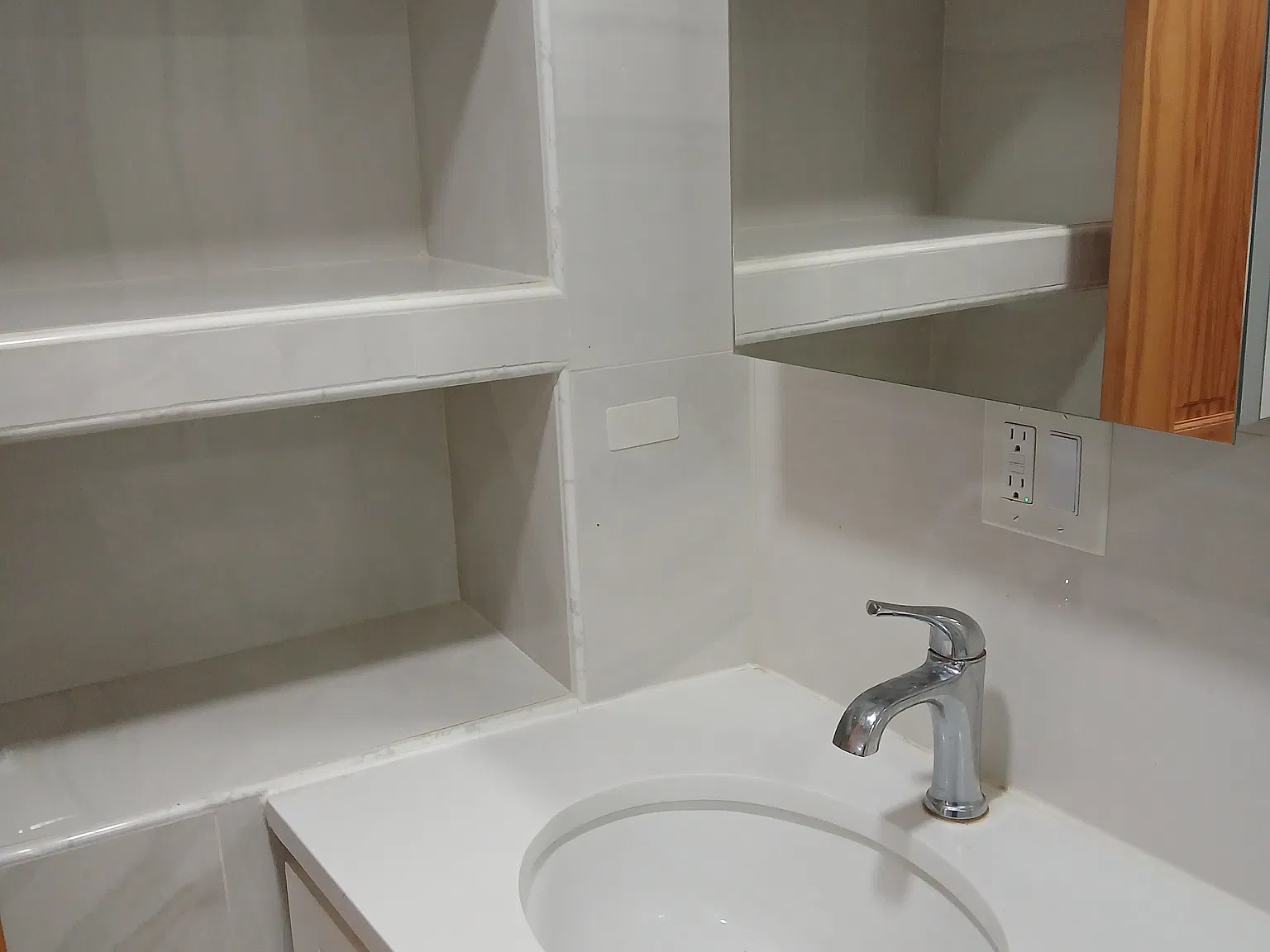 1 bed, $2,000 — Photo 4