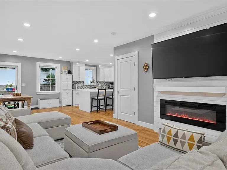 248 Washington St #- — Photo 1
