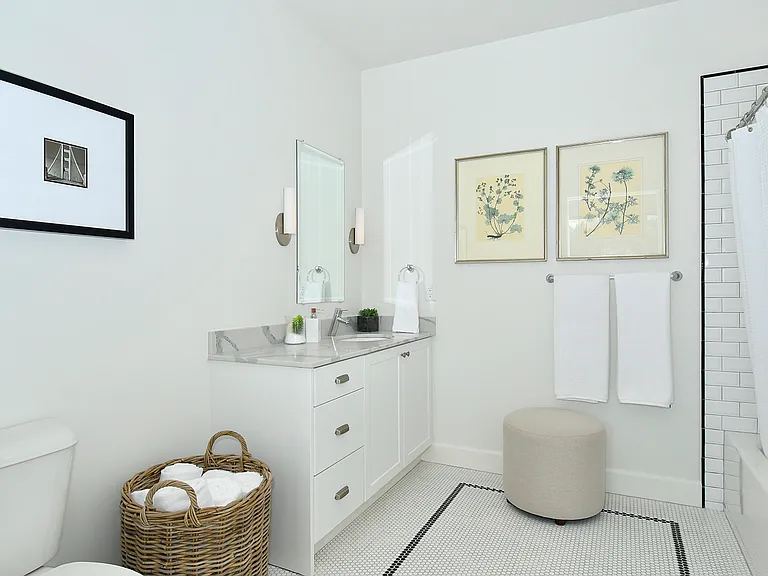 21 Astor — Photo 14