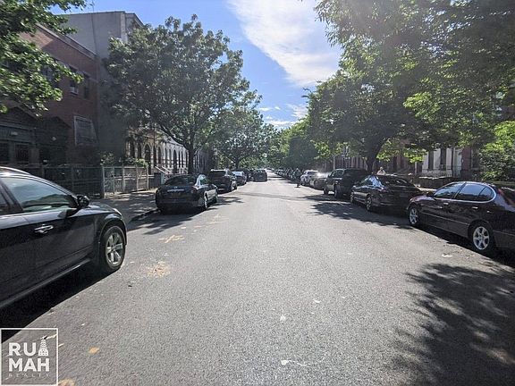 5th image of 352 Marion St #1R