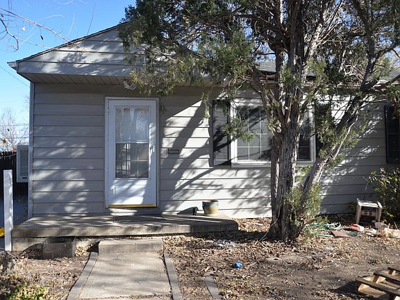 2nd image of 1112 Roslyn St